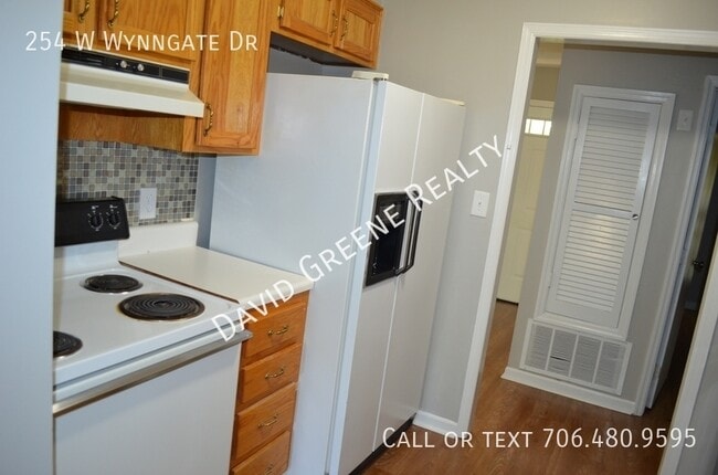 Building Photo - 254 W Wynngate Dr