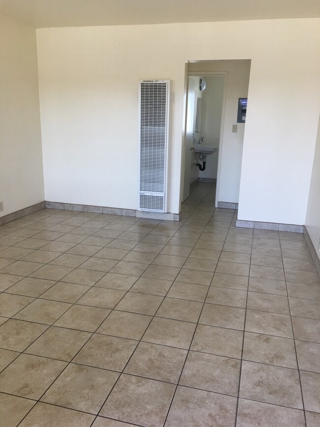 Building Photo - 3291 E Artesia Blvd