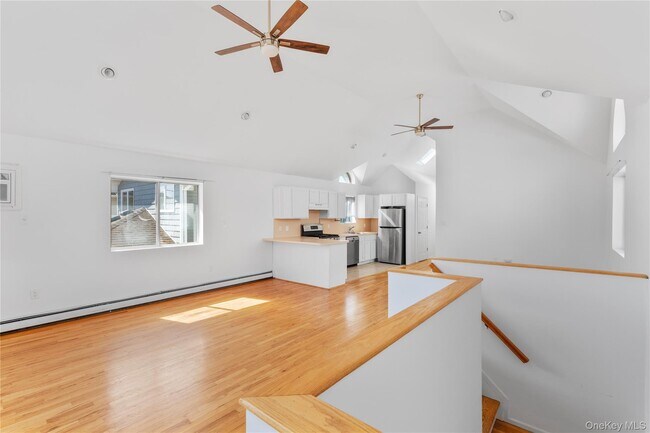 Foto del edificio - 715 E Walnut St
