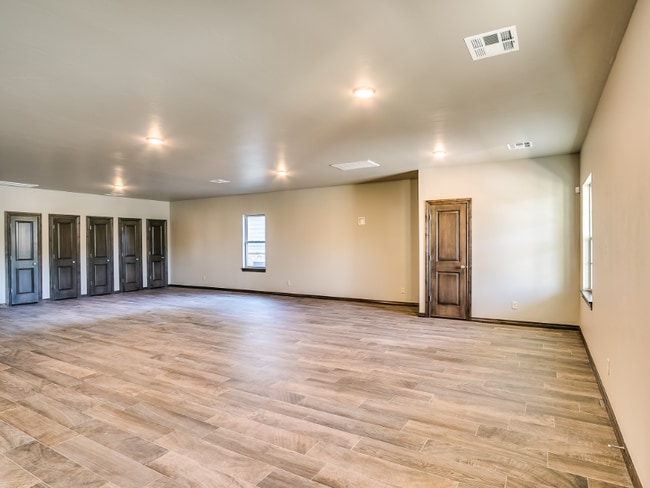 Photo - 334 E 3rd St Apartment