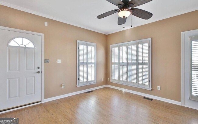 Building Photo - 504 Hollen Ct