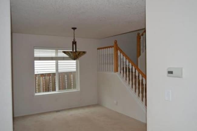 Building Photo - 1290 NE Margeaux Pl