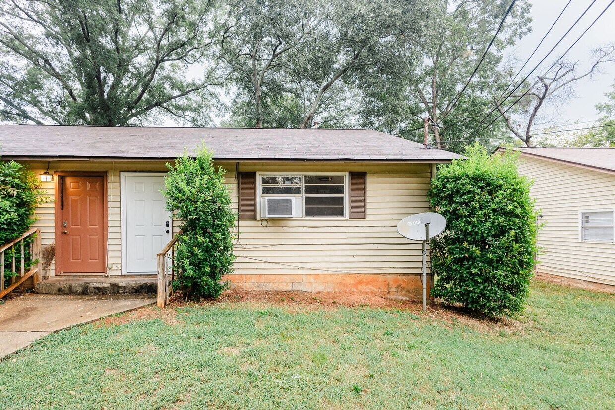 Foto principal - 1011 W Slaton Ave