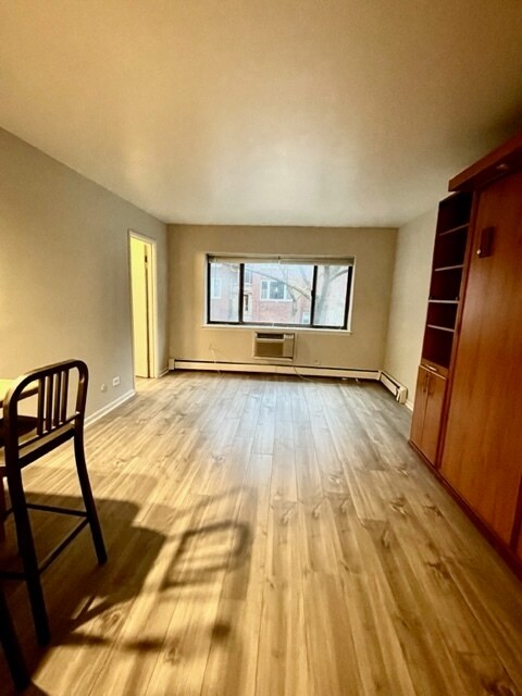 Building Photo - 3620 N Pine Grove Ave