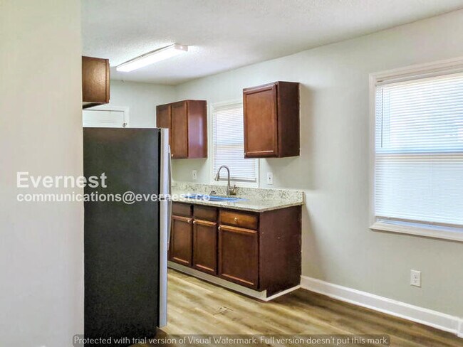 Foto del edificio - 4 Bed/1.5 Bath Home with Off-Street Parking / Pet-Friendly / Vouchers Accepted / Available Now!