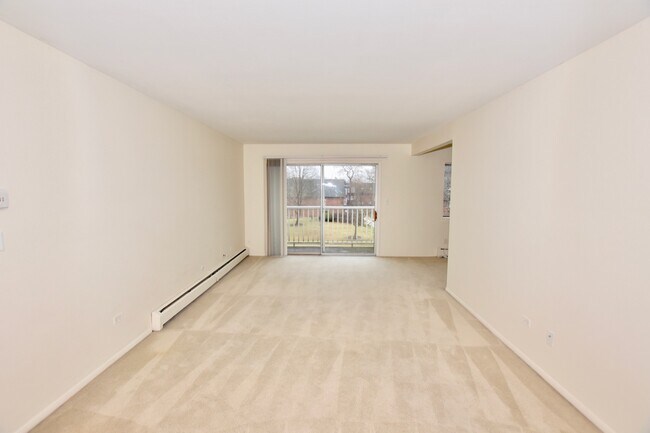 Building Photo - 918 Ridge Square