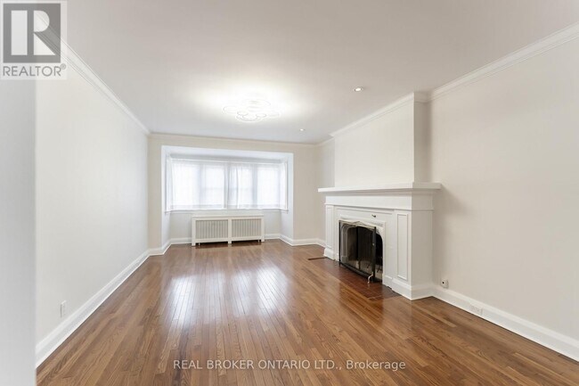 Building Photo - 462 Oriole Pkwy