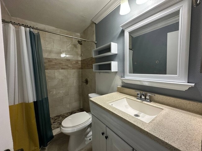 Foto del edificio - 106 Coralwood Cir