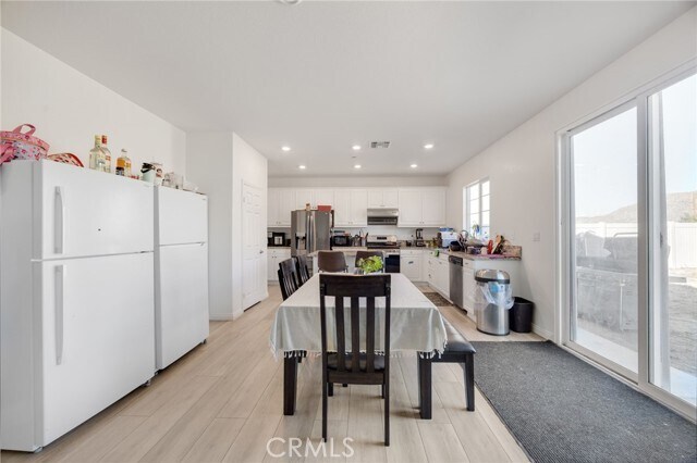 Foto del edificio - 21192 Telegraph Rd