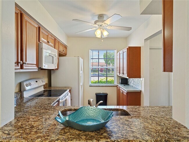 Foto del edificio - 6300 South Pointe Blvd