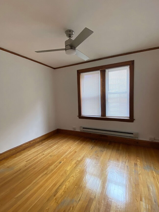 Building Photo - 3077 N Davlin Ct