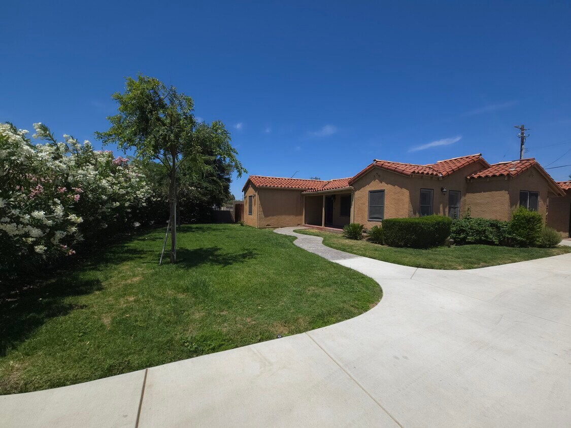 Foto principal - 5205 E Grant Ave
