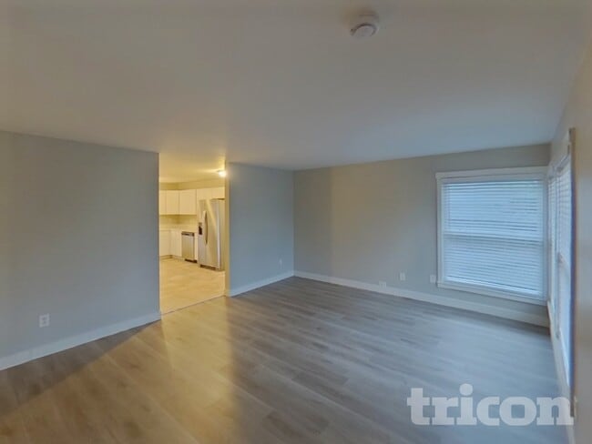 Foto del edificio - 4121 21st Ave SW