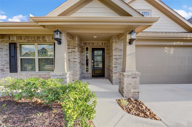 Building Photo - 20211 Maple Landing Dr