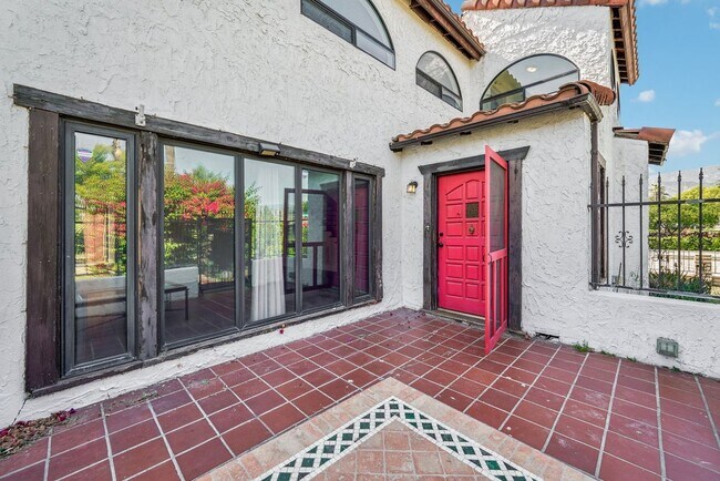 Foto del edificio - 3098 N Arrowhead Ave