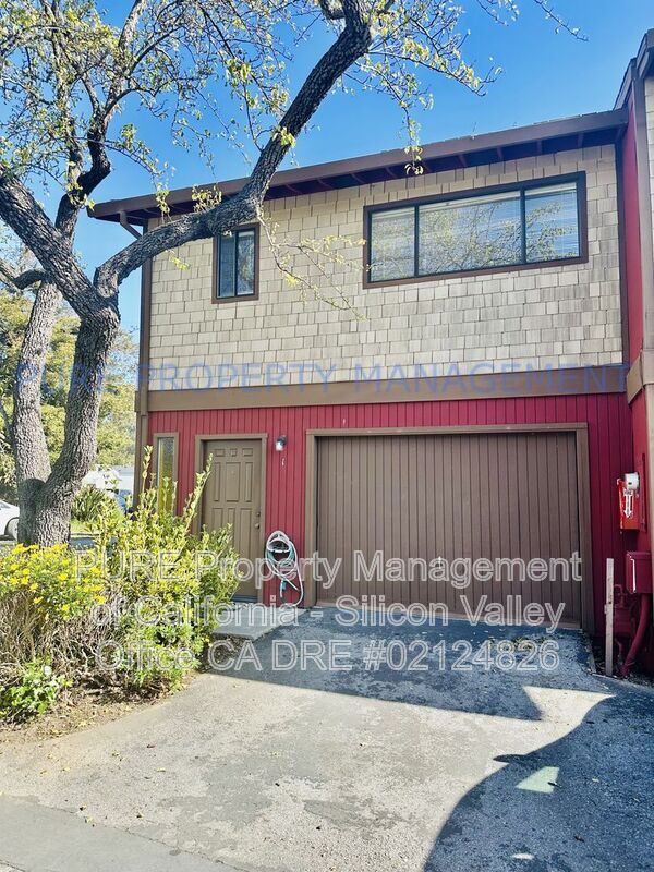 Primary Photo - 1552 Merrill St