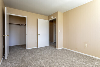 Stonegate Apartments photo'