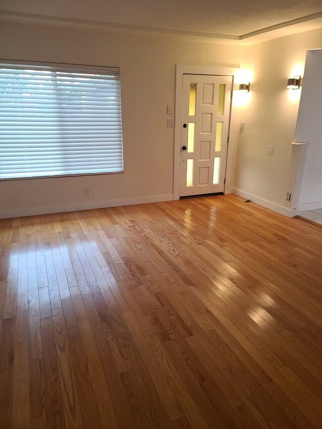 Foto del edificio - 1118 W Cruces St