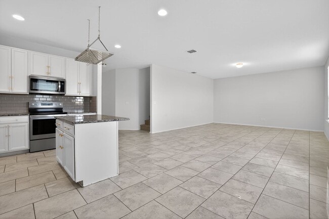 Building Photo - 4 Weeks Free!!! Beautiful 3 Bedroom Home in New Braunfels – Spacious Layout & Prime Location!