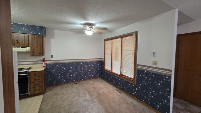 Foto del edificio - 503 E Redwood St