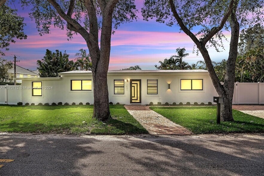 Primary Photo - 1401 SW 20th St