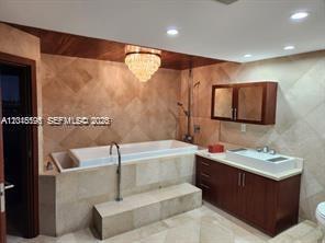 Foto del edificio - 780 NE 69th St