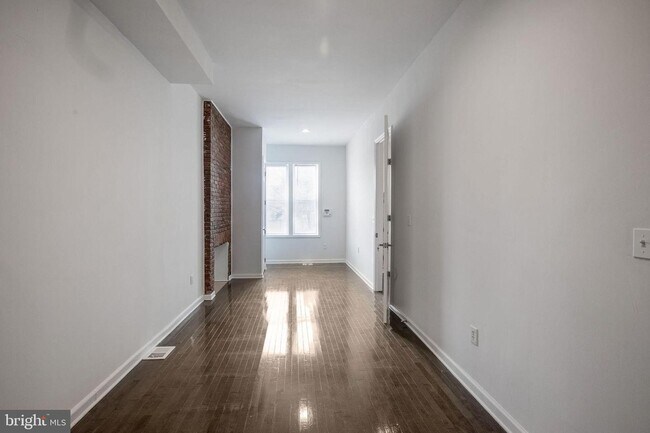 Building Photo - 815 N Calhoun St