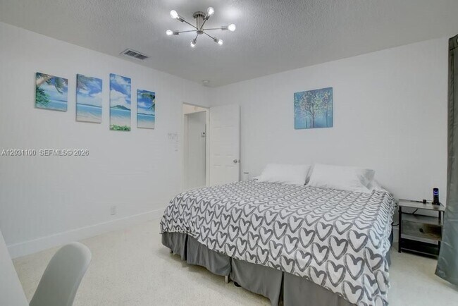 Foto del edificio - 1700 SW 20th St