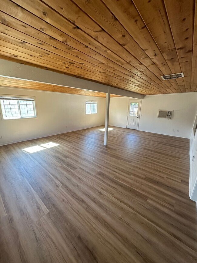 Foto del edificio - Newly Remodeled South Corona Family Home