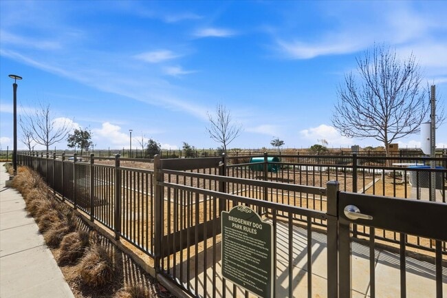 Building Photo - 9343 Ocean Park Way