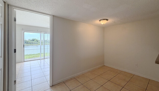 Building Photo - 12346 Fox Hound Ct