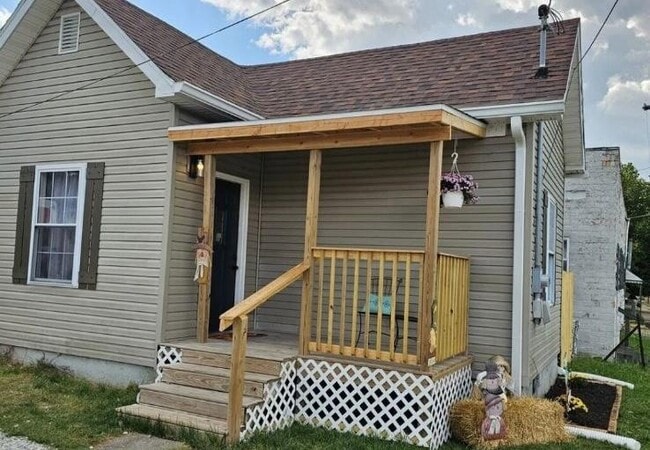 Building Photo - 1349 G Ave