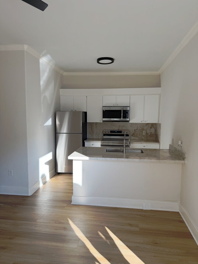 Unidad de cocina 1 - 3522 Beauchamp St