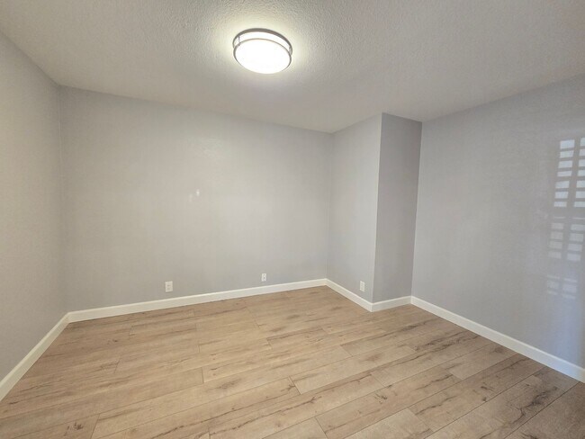 Foto del edificio - Spacious Home Across from Cataldi Park – 3...