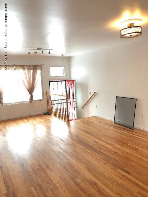Building Photo - 1184 Clove Rd
