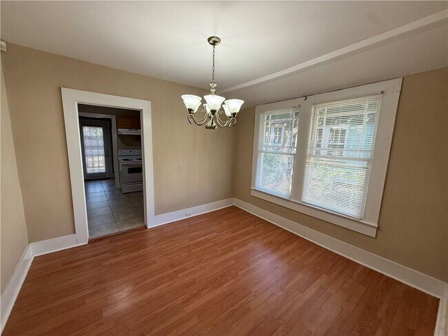 Building Photo - 135 N Carlen St