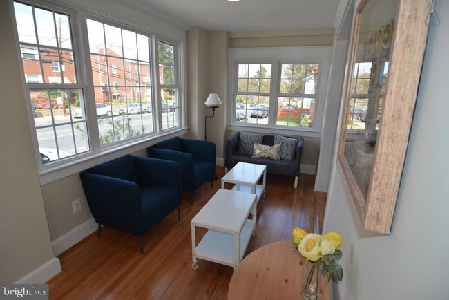 Building Photo - 2612 N Pershing Dr