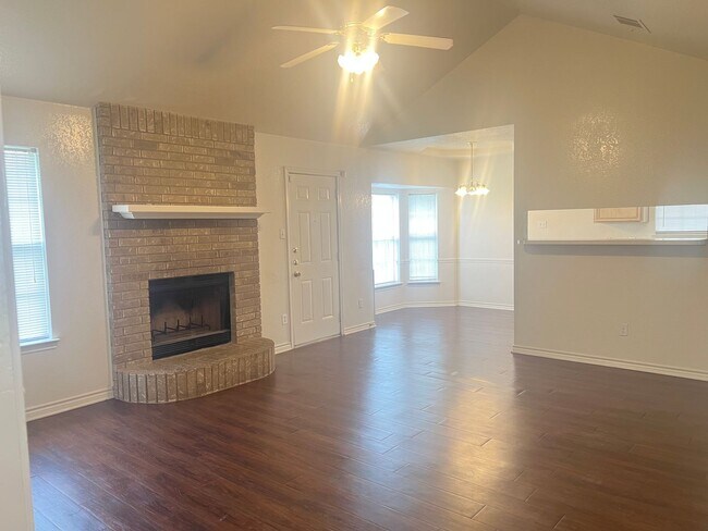 Foto del edificio - 3615 Levy Ln