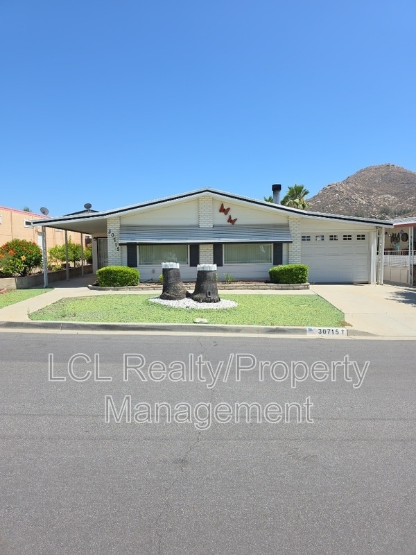 Foto principal - 30715 Arenga Palm Dr