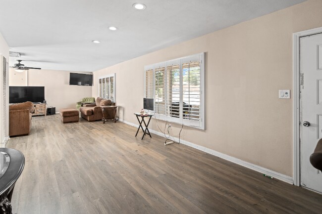 Foto del edificio - 41106 34th St W