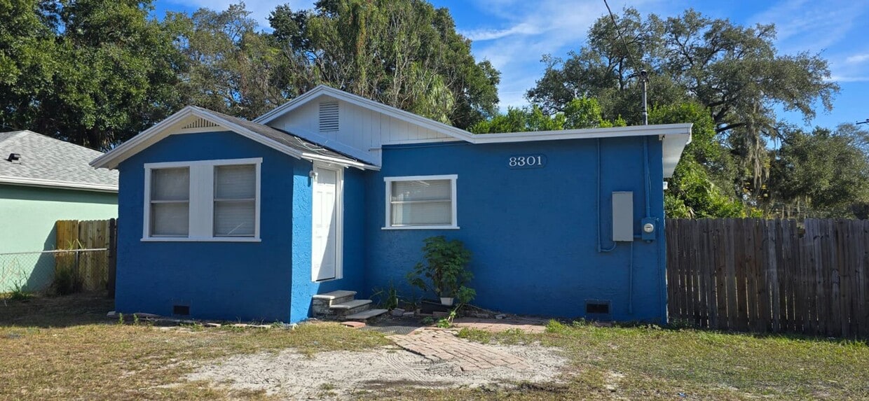 3/1 Tampa Home ! Apply for FREE This Holiday Season! - 3/1 Tampa Home !