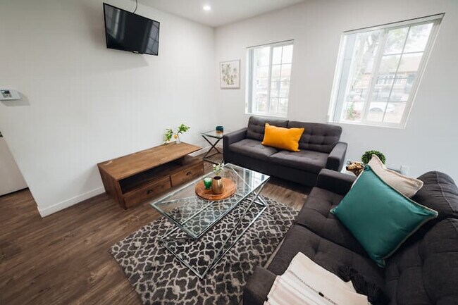 Foto del edificio - 9693 Amboy Ave