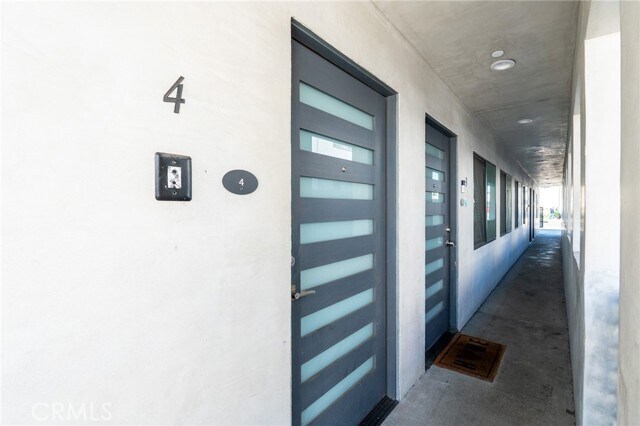 Building Photo - 6810 Simpson Ave