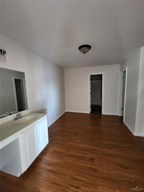 Building Photo - 2930 Regency Dr