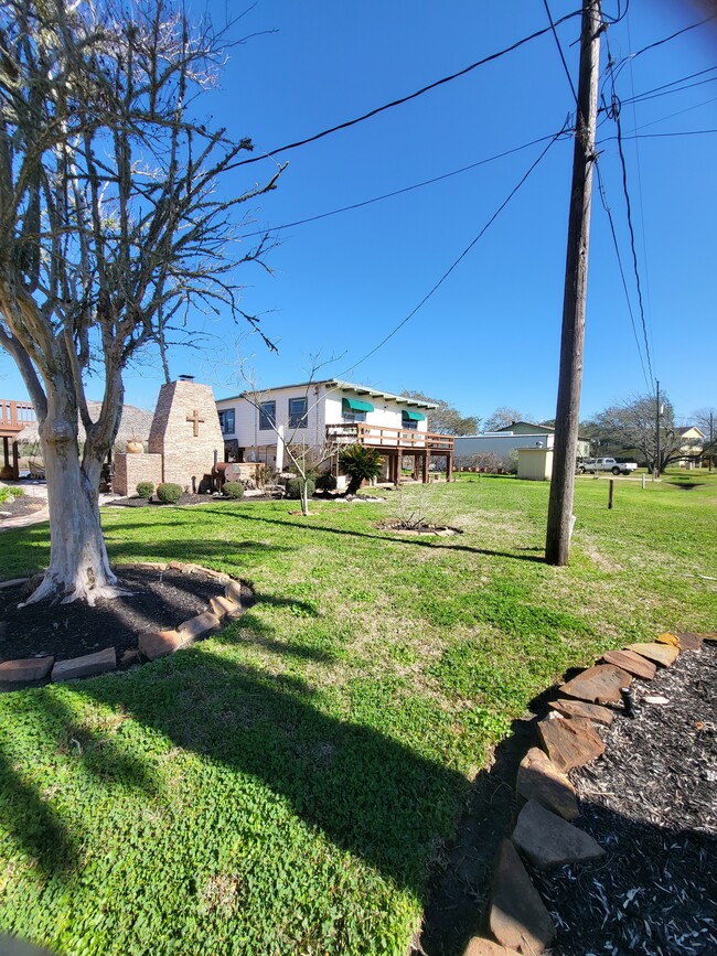 Street side view - 323 Palm Dr