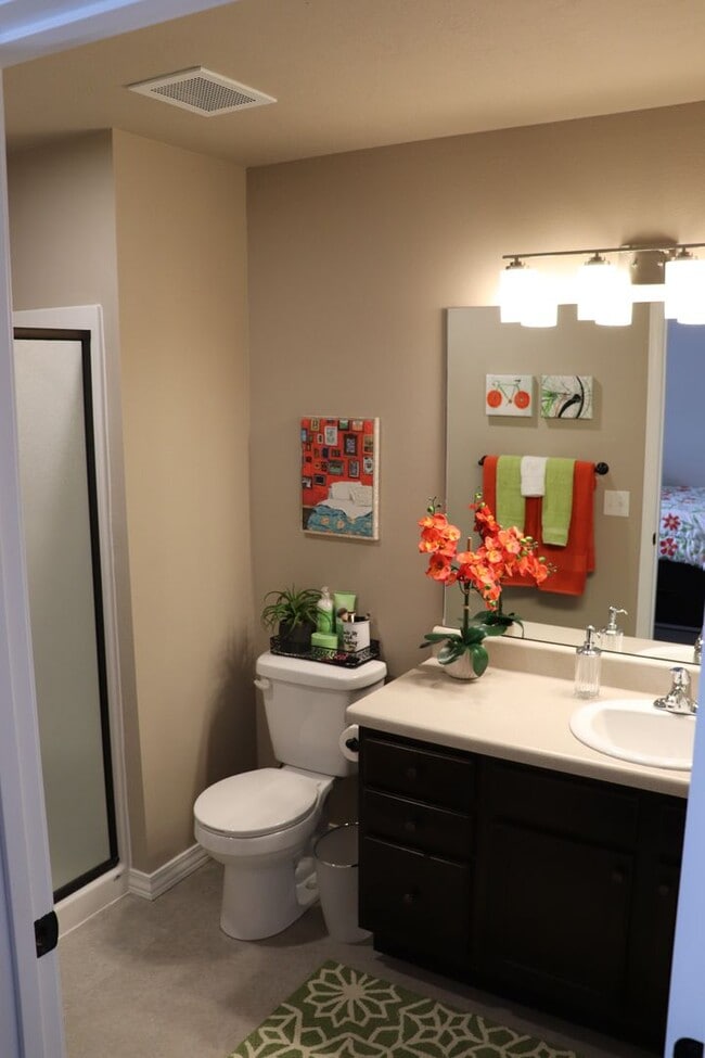 Interior Photo - The Lodges at Rolla