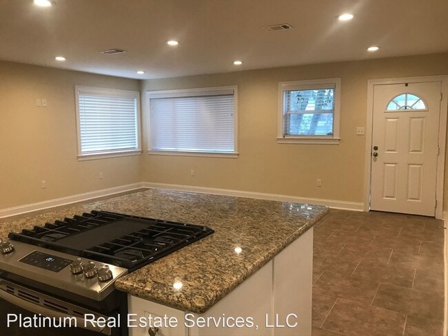 Building Photo - 2 br, 1 bath House - 545 Wiltz Drive