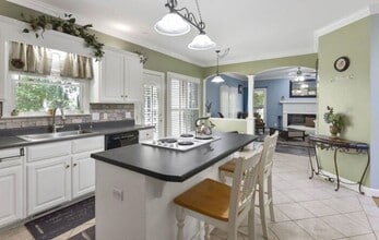 Building Photo - 109 Rolling Creek Cir
