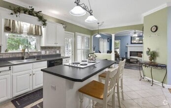 Building Photo - 109 Rolling Creek Cir