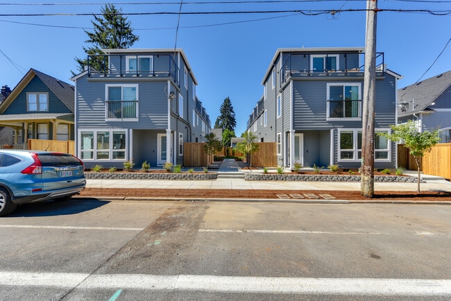 Building Photo - St. Johns Townhomes